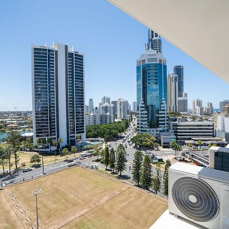 Large Surfers Paradise Apartment With Fantastic Views ゴールドコースト エクステリア 写真