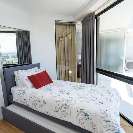 Large Surfers Paradise Apartment With Fantastic Views ゴールドコースト エクステリア 写真