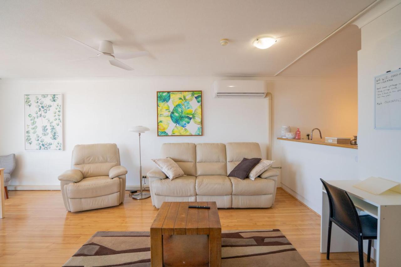 Large Surfers Paradise Apartment With Fantastic Views ゴールドコースト エクステリア 写真