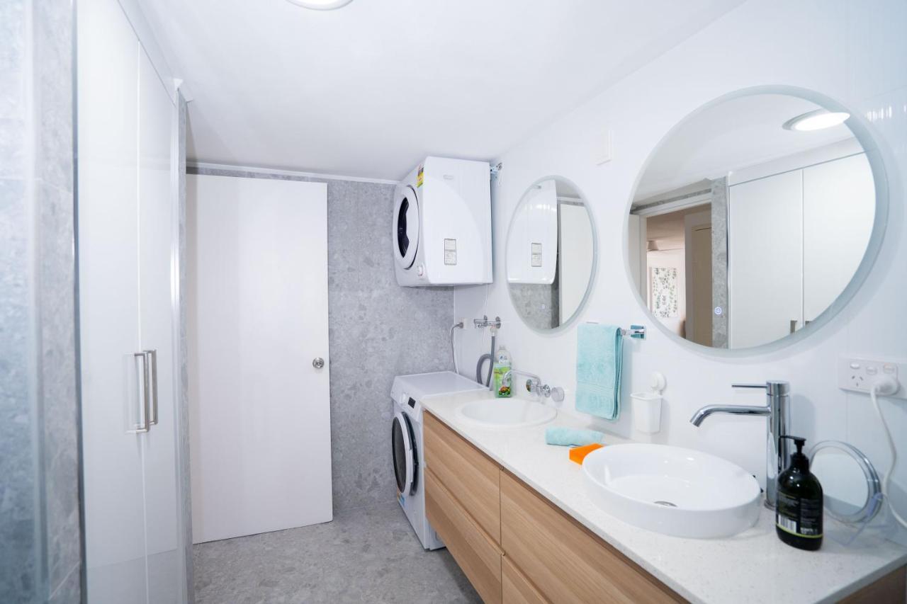 Large Surfers Paradise Apartment With Fantastic Views ゴールドコースト エクステリア 写真