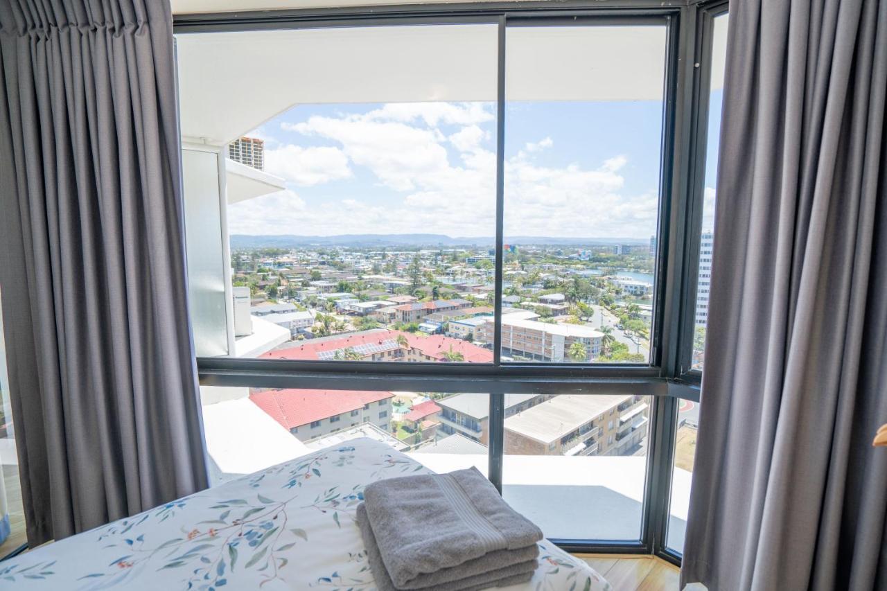 Large Surfers Paradise Apartment With Fantastic Views ゴールドコースト エクステリア 写真